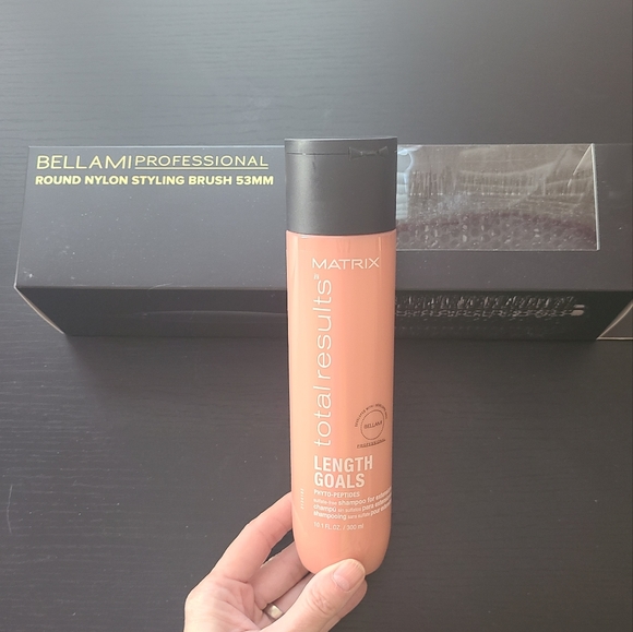 BELLAMI Other - Bellami Matrix Shampoo and Bellami Professional Nylon round brush set